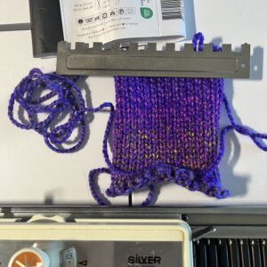 Sk-120 knitting machine with sample