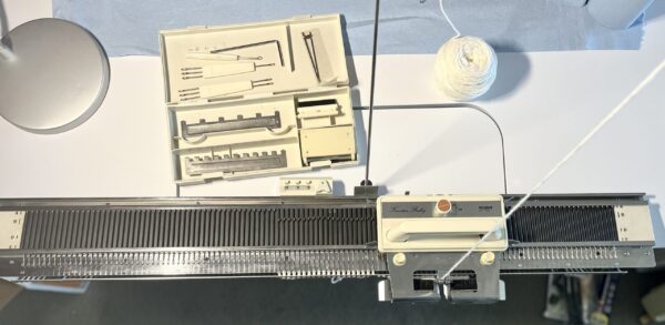 SK-120 knitting machine